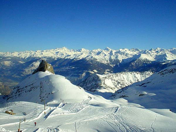 Le domaine skiable d'Ovronnaz, au Valais.