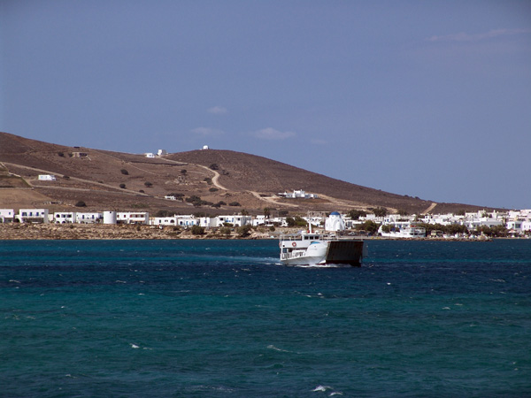 Paysage d'Antiparos, l'île soeur de Paros, 2007.