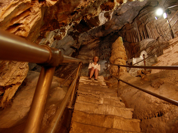 La célèbre grotte d'Antiparos, île soeur de Paros, 2007.