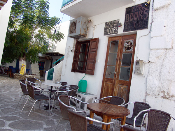 Le village d'Antiparos, l'île soeur de Paros, 2007.
