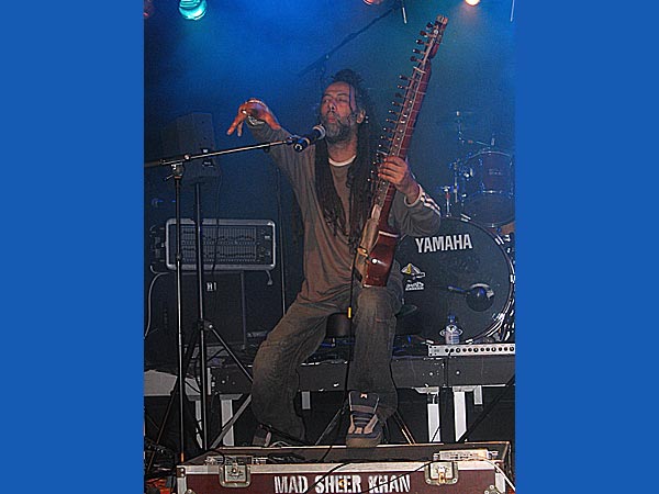 Mad Sheer Khan, World Music Festiv'Alpe, Château-d'Oex, vendredi 8 août 2003.