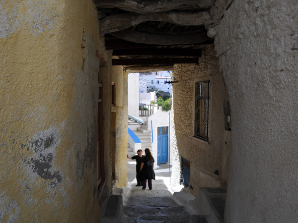 Le magnifique village de Ioulidha (ou Ioulis), sur les hauteurs de Kéa (Tzia), Cyclades, avril 2012.