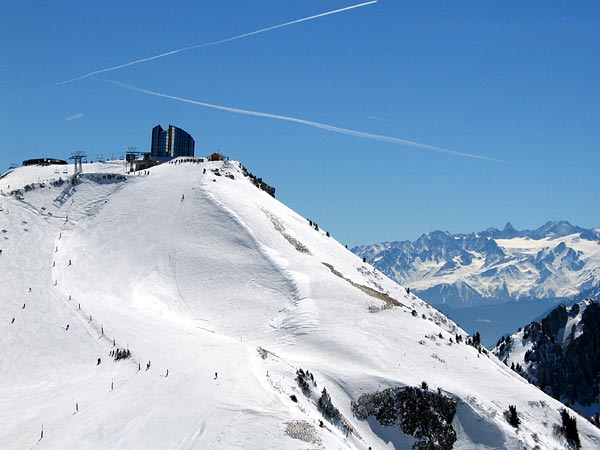 La Berneuse, domaine skiable de Leysin, printemps 2003.