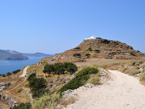 Aspects de Milos, l'&icirc;le volcanique des Cyclades o&ugrave; fut retrouv&eacute;e la V&eacute;nus de Milo. Septembre 2011.