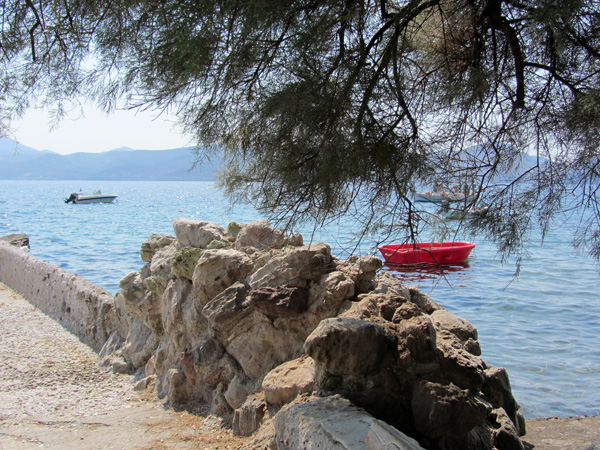 Aspects de Milos, l'&icirc;le volcanique des Cyclades o&ugrave; fut retrouv&eacute;e la V&eacute;nus de Milo. Septembre 2011.