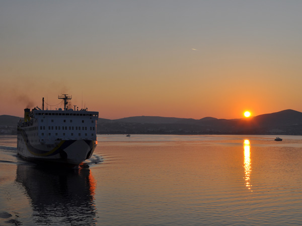 Aspects de Milos, l'&icirc;le volcanique des Cyclades o&ugrave; fut retrouv&eacute;e la V&eacute;nus de Milo. Septembre 2011.