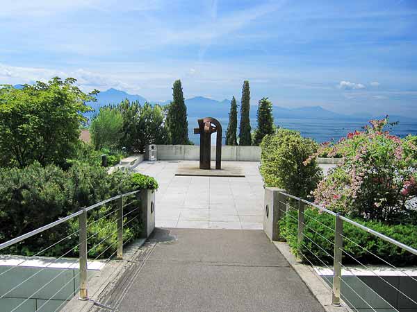 Lausanne: sur la terrasse du Musée olympique.