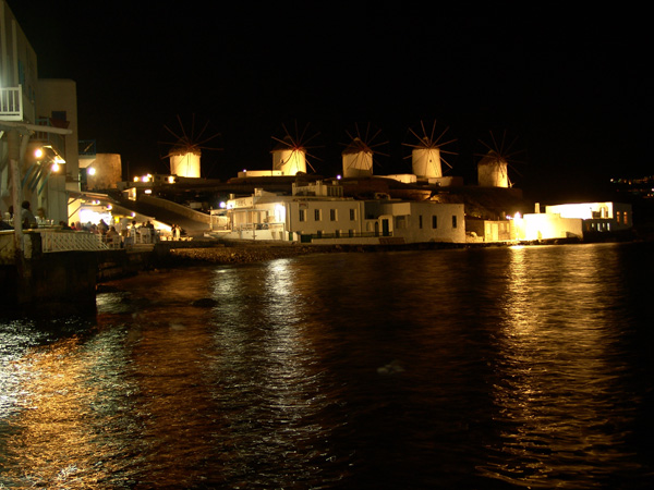 Aspects de Mykonos, l'île la plus jet-set des Cyclades, 2007.