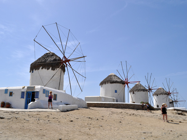 Aspects de Mykonos, l'île la plus jet-set des Cyclades, 2010.