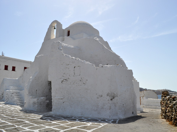Aspects de Mykonos, l'île la plus jet-set des Cyclades, 2010.
