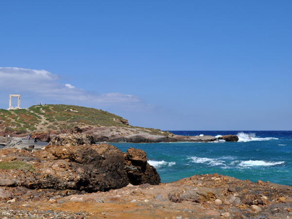 Naxos, plus grande et plus haute île des Cyclades, avril 2012.