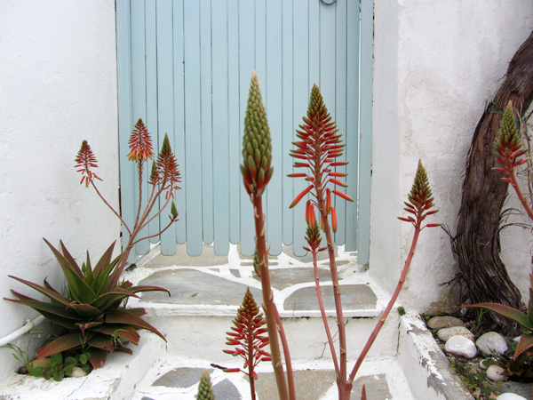 Aspects de Naxos, plus grande et plus haute &icirc;le des Cyclades, avril 2012.