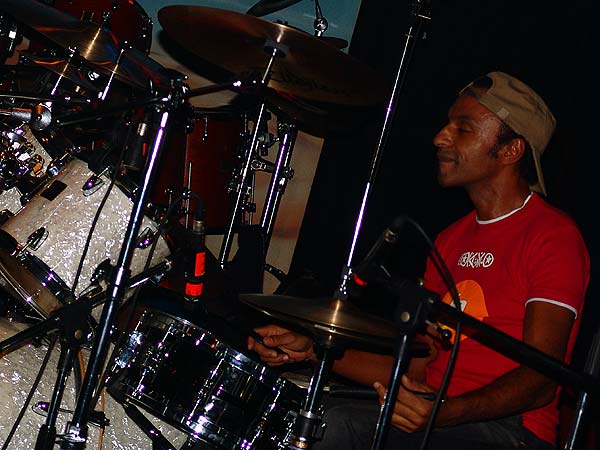 Manu Katché: Tendances, Montreux Drums Festival, Ned - Montreux Music Club, Saturday, October 30, 2004.