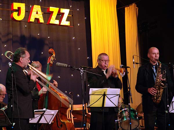 Nuits du Jazz 2004: Ambass Town Jazz Band.