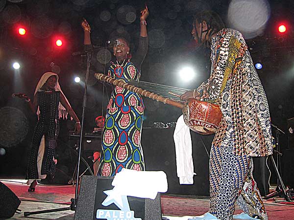 Paléo Festival 2003: Frédéric Galliano & the African Divas, July 23, Le Dôme