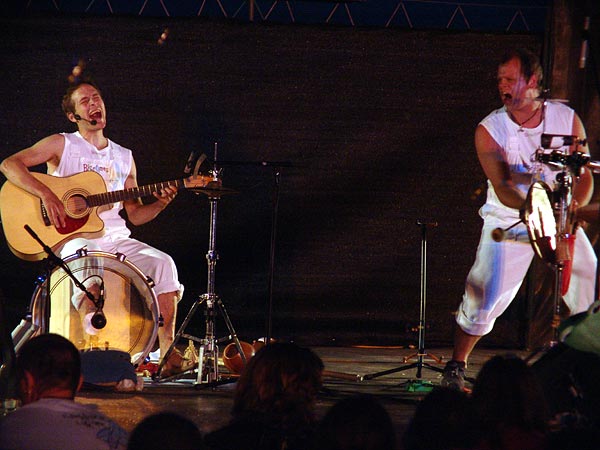 Paléo Festival 2004: Les Biscômes, July 24, La Crique