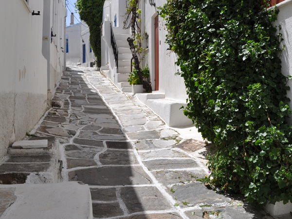 Lefkes, Paros, Cyclades, avril 2012.