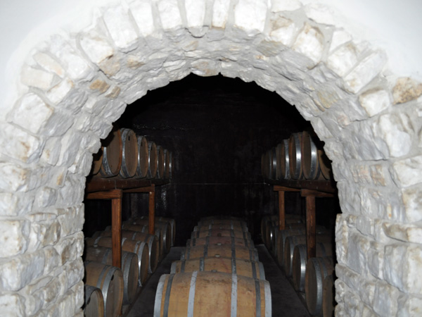 Aspects de Paros, Cyclades: Naoussa, septembre 2011. Visite aux Caves Moraitis.