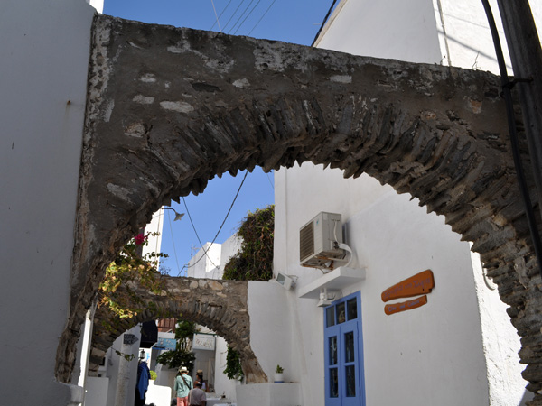 Aspects de Paros, Cyclades: Naoussa, septembre 2011.