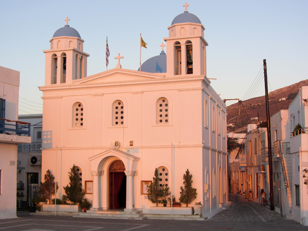 Parikia, sur l'&icirc;le de Paros, septembre 2011.