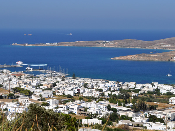 Parikia, sur l'&icirc;le de Paros, septembre 2011.