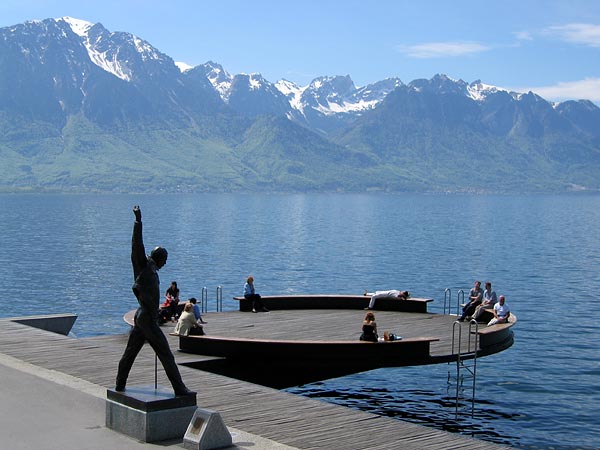 Montreux: la statue de Freddie Mercury.