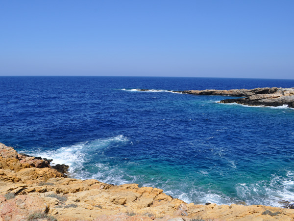 Aspects de Sifnos, une &icirc;le peu connue des Cyclades, dont la gastronomie est tr&egrave;s r&eacute;put&eacute;e. Septembre 2011.