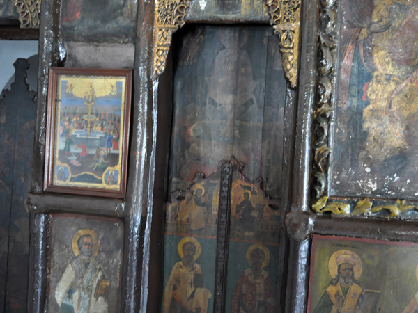 Aspects de Sifnos, une &icirc;le peu connue des Cyclades, dont la gastronomie est tr&egrave;s r&eacute;put&eacute;e. Septembre 2011.