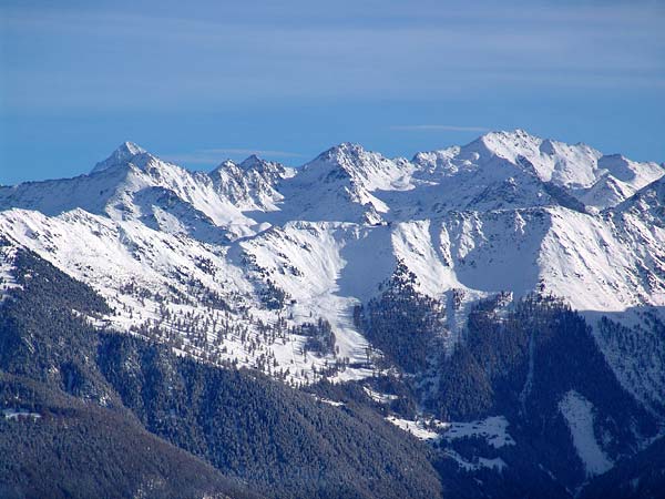 Vue sur les Alpes depuis le domaine skiable d'Ovronnaz, 29 décembre 2004.