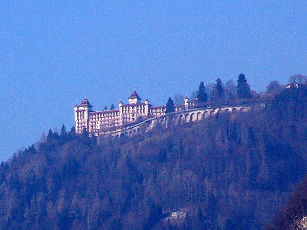 Vue sur Caux-sur-Montreux, 20 mars 2005.
