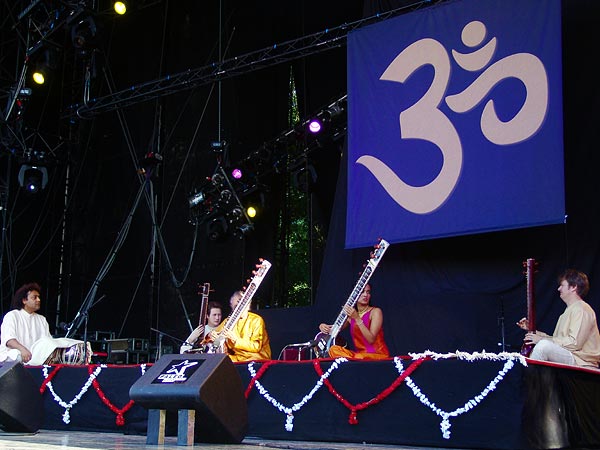 Paléo Festival 2005: Ravi & Anoushka Shankar, mardi 19 juillet 2005, Grande Scène.