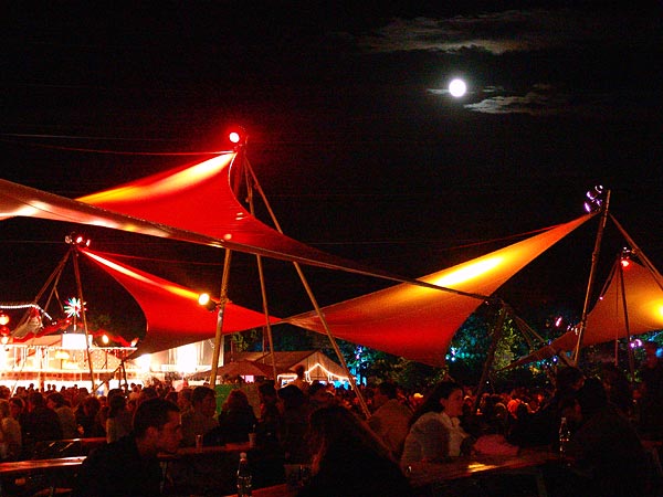 Ambiances du Paléo Festival 2005, jeudi 21 juillet 2005.