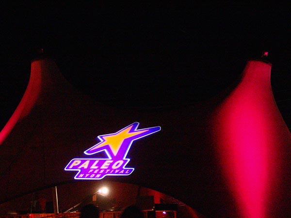 Ambiances du Paléo Festival 2005, jeudi 21 juillet 2005.