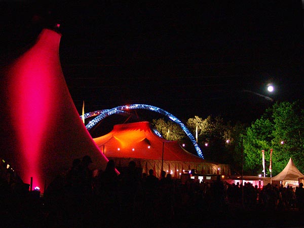 Ambiances du Paléo Festival 2005, jeudi 21 juillet 2005.