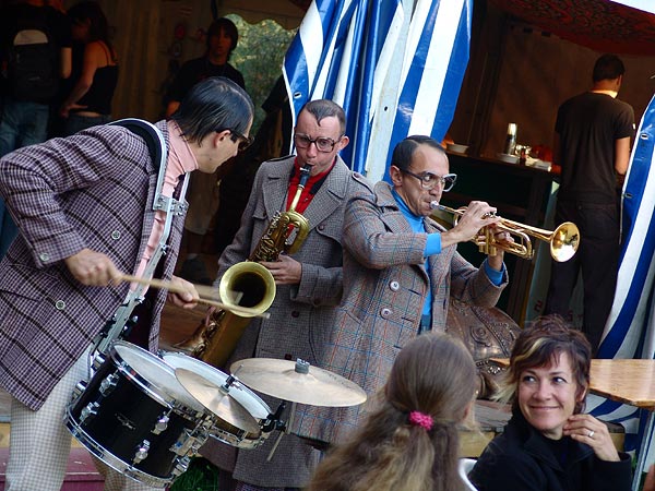 Paléo Festival 2005: 2 Rien Merci, vendredi 22 juillet au Service de presse.