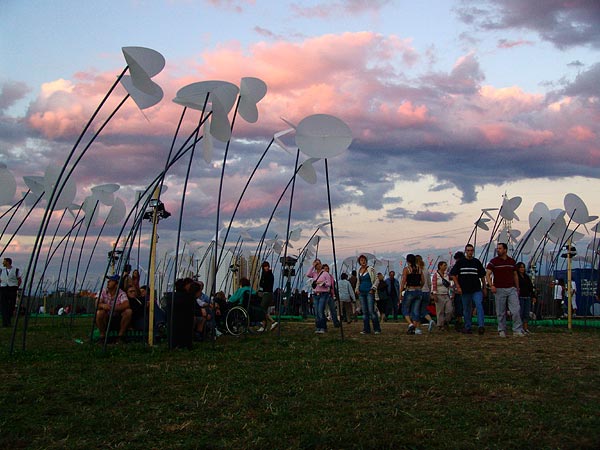 Ambiances du Paléo Festival 2005, vendredi 22 juillet 2005.