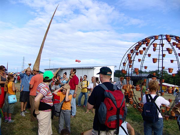 Ambiances du Paléo Festival 2005, samedi 23 juillet 2005.