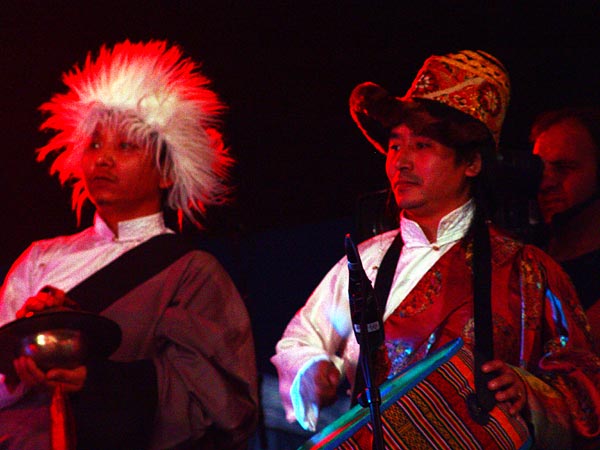 Paléo Festival 2005: Tbt'Cham, les moines Bönpös du Tibet, samedi 23 juillet, Dôme.