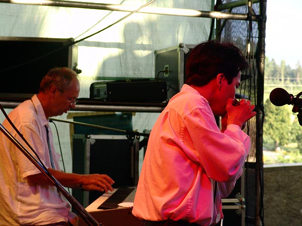 Bonny B, world blues au World Music Festival d'Oron, 30 juillet 2005.