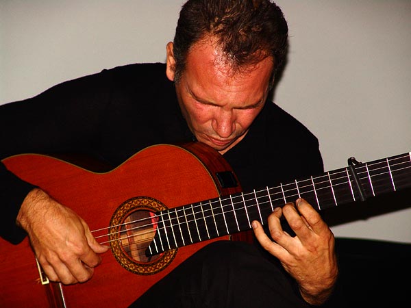 Nicolas Guay (2e prix), Nuits de la Guitare, EJMA Lausanne, vendredi 4 novembre 2005.
