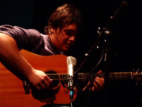 Fin du concert de Sylvain Luc, duo avec Nicola Oliva (1er prix), Nuits de la Guitare, Chorus Lausanne, vendredi 4 novembre 2005.