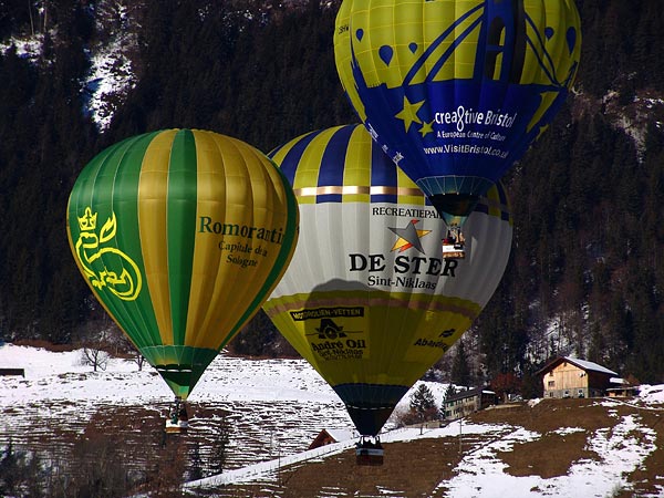 Château-d'Oex (Pays-d'Enhaut), 28e Semaine Internationale de Ballons à Air Chaud (21-29 janvier 2006), dimanche 22 janvier.