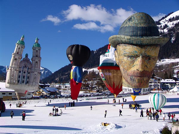 Château-d'Oex (Pays-d'Enhaut), 28e Semaine Internationale de Ballons à Air Chaud (21-29 janvier 2006), dimanche 22 janvier.