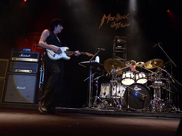 Montreux Jazz Festival 2007: Jeff Beck (feat. Vinnie Colaiuta on drums, Jason Rebello on keyboards and Tal Wilkenfeld on bass), July 15, Auditorium Stravinski