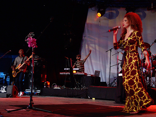 Paléo Festival 2008: Vanessa de Mata, Dôme, mardi 22 juillet 2008.
