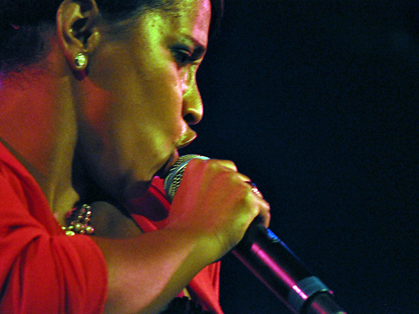 Montreux Jazz Festival 2010: Auriol Hays (alternative pop from South Africa), July 9, Music in the Park (Parc Vernex).