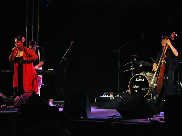 Montreux Jazz Festival 2010: Auriol Hays (alternative pop from South Africa), July 9, Music in the Park (Parc Vernex).