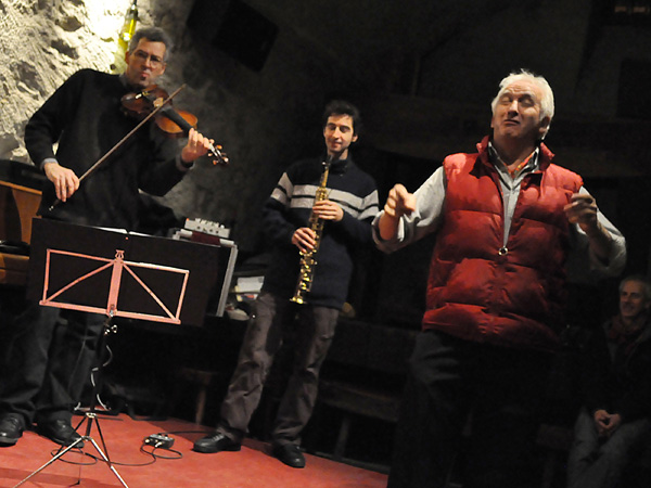 Les Manouches Tsé-Tsé rendent hommage à Django Reinhardt, Caveau du Coeur d'Or, Chexbres, samedi 22 janvier 2011.