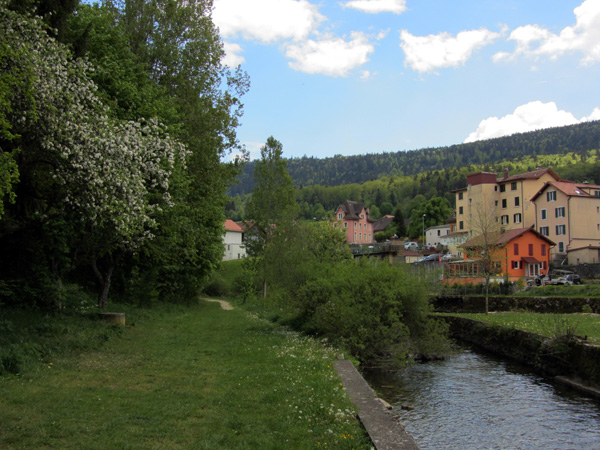Vallorbe, dans le Jura vaudois, sur le cours de l'Orbe, 1er mai 2011.
