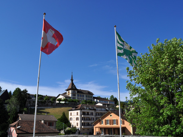 La petite ville de Grandson, au bord du lac de Neuchâtel, juste à côté d'Yverdon-les-Bains. Région des Trois-Lacs, 5 juin 2011.